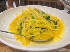 -海派美食·家宴海鲜青岛菜·石锅鲽鱼头(东方城店)