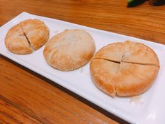 经典玫瑰鲜花饼-茶花妹子云南餐厅(传媒大学店)