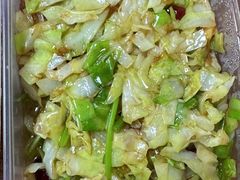 素炒卷心菜-老憨猪蹄(山大南路店)
