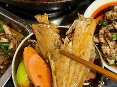 -鸿顺老铁锅美蛙鱼府(解放碑店)