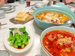 老坛酸菜鱼-周渝食惦·酸菜鱼精致川菜(横岗店)