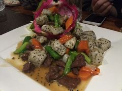 火龙果炒牛柳-上楼私房菜(院士路店)