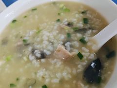 皮蛋瘦肉粥-飞龙早餐档
