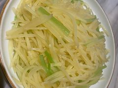 炝土豆丝-老昌春饼(中央大街店)