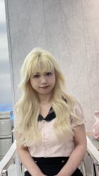 -PE SALON