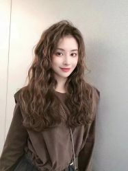 -BULB STUDIO 巴柏明星发型工作室