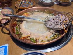 -洱火云南酸菜牛肉火锅(石景山当代商城店)
