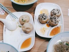 -小杨生煎(金山百联购物中心3楼店)