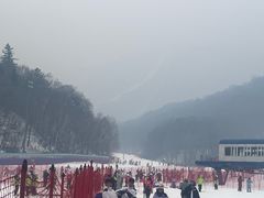 -亚布力新体委滑雪场