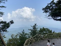 -罗田薄刀峰风景区