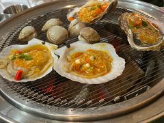 -围炉肉舍•炭烤活鳗•丹东海鲜烤肉(步行街店)