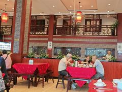 -侬佳蒸菜馆(听潮店)