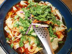 石河子凉皮与花茶-耶里夏丽·新疆菜(田林东路店)