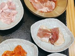 -臻牛烤肉