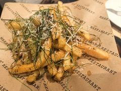 -Mark&Mars Restaurant