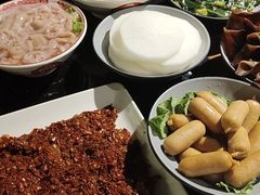 -重庆川渝肥妹火锅