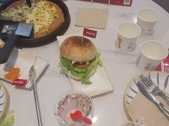 -必胜客(砂之船中东奥莱店)