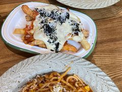 -Dragon Pizza•圆脸龙披萨·牛排餐厅