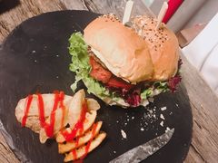 -HIGH FIVE哈福手工汉堡(桂林路店)