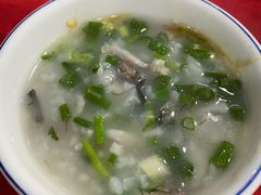 -先鲜鲫鱼粥