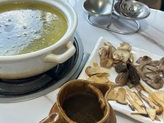 -蘑统田下·野生菌火锅