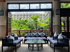 -亚龙湾喜来登·美景台大堂吧