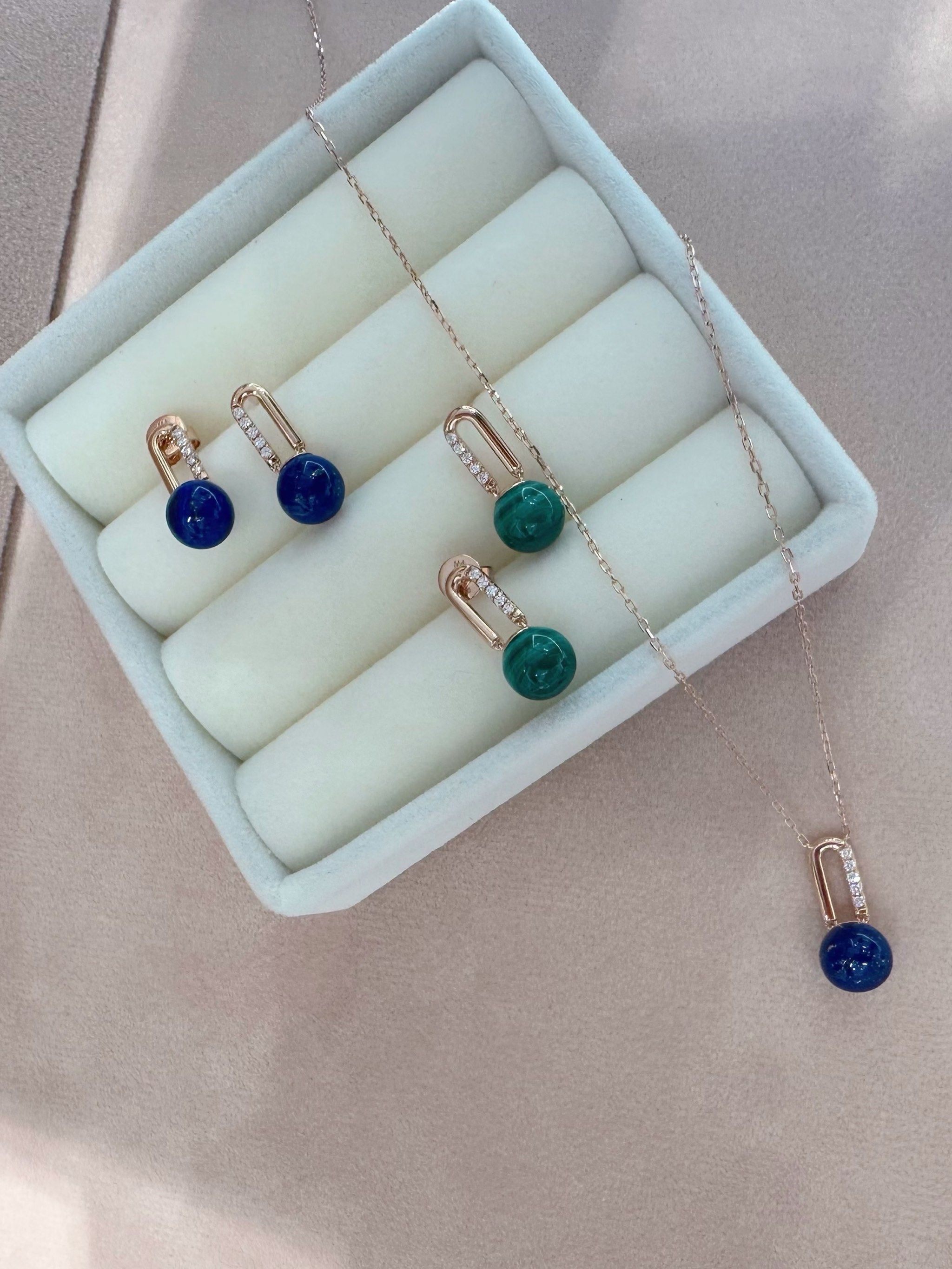 浪漫的夏日谁还没有一条彩色宝石项链[调皮]