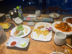 -青瓦餐厅·生鱼片·韩园烤肉(西塔店)