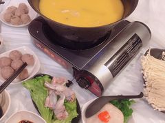 -鲜入围煮花胶鸡海鲜火锅