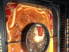 -老牌坊云南鱼豆花火锅(哈西万达店)