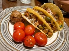 墨西哥鸡肉澳芒脆taco-The Good Place好地方·Brunch·coffee(国贸店)
