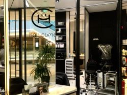 -HAIR CORNER