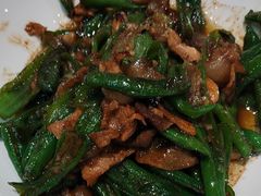 -黄泥岗·地道湖北菜(奥特莱斯店)