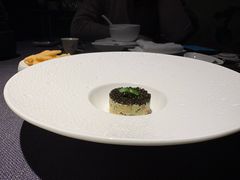 牛油果蟹肉塔塔鱼子酱荞麦脆片-临江宴(陆家嘴店)
