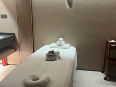 -灸春堂·艾灸·痛症·整脊连锁(之江银泰店)