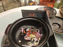 -刘姐啤酒鱼民族演艺餐厅(西街总店)