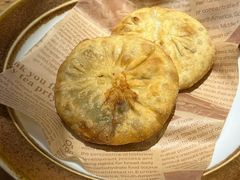 葱肉饼-头上红煨盐鸡·非遗院子餐厅