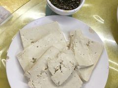 -明月食府(二区干二路店)