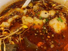 -渝是乎酸菜鱼(龙旗购物中心店)