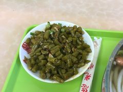 酸豆角-卓雅桂林米粉