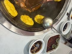 -鲁员外地锅鸡地锅鱼(古墩路店)