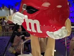 -m豆巧克力世界(上海世茂广场店)