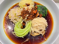 -鞍山大白鲨美食酒店