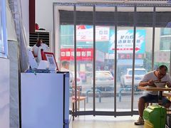 -褚记黄牛肉面(汉渝路店)