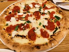 -城市大道红炉披萨烘焙坊