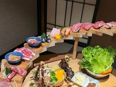 -山川小町·极番烧肉(新地假日广场店)