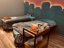 -PE SALON 