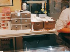 -花花卷卷·鲜食蛋糕(静安久光百货店)