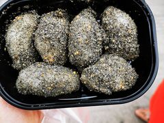 黑芝麻麻糍-叶氏麻糍(鼓浪屿店)