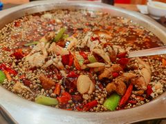 美蛙肥肠耗儿鱼三拼-大众美蛙鱼头(民心佳园总店)